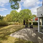 4 - Persoons Lakeside 47 Holiday home Ewijk