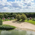 Holiday home 4 - Persoons Lakeside 47 Ewijk