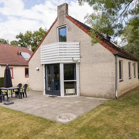 4 - Persoons Lakeside 47 Ewijk