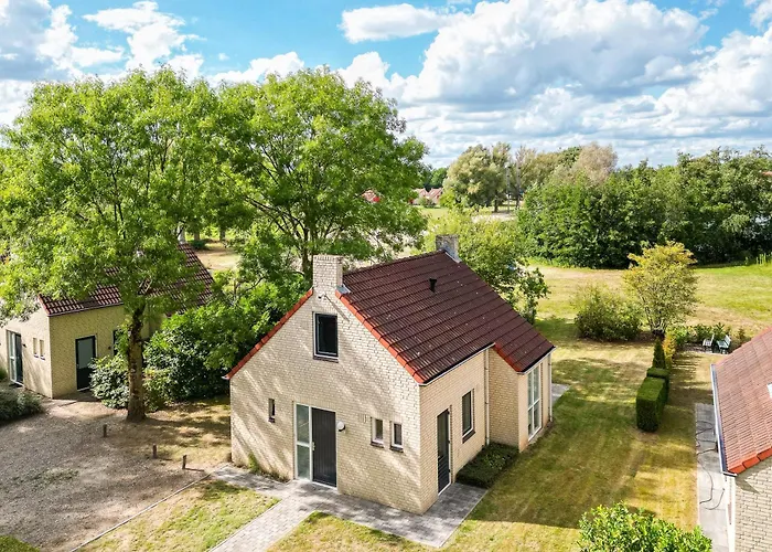 4 - Persoons Lakeside 47 *